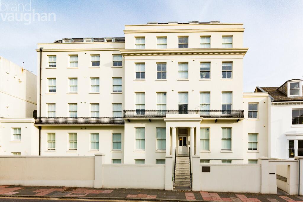 4 bed 1st Floor Flat for rent in Brighton and Hove. From Brand Vaughan - Hove 4 bed 1st Floor Flat for rent in Brighton and Hove. From Brand Vaughan - Hove