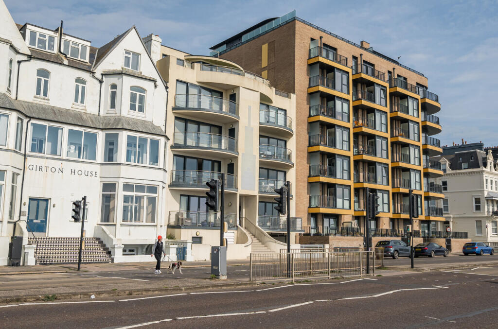 2 bed 1st Floor Flat for rent in Portslade-by-Sea. From Brand Vaughan - Hove