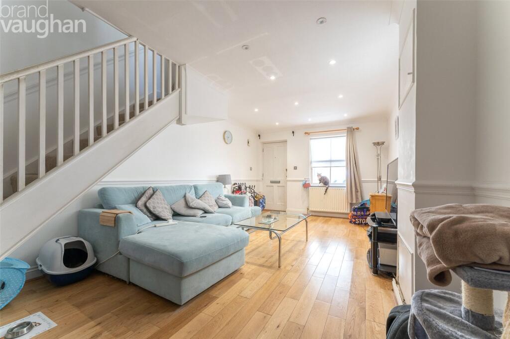 2 bed End of Terrace for rent in Brighton and Hove. From Brand Vaughan - Hove