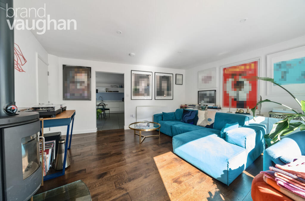 3 bed Detached for rent in Brighton and Hove. From Brand Vaughan - Hove 3 bed Detached for rent in Brighton and Hove. From Brand Vaughan - Hove