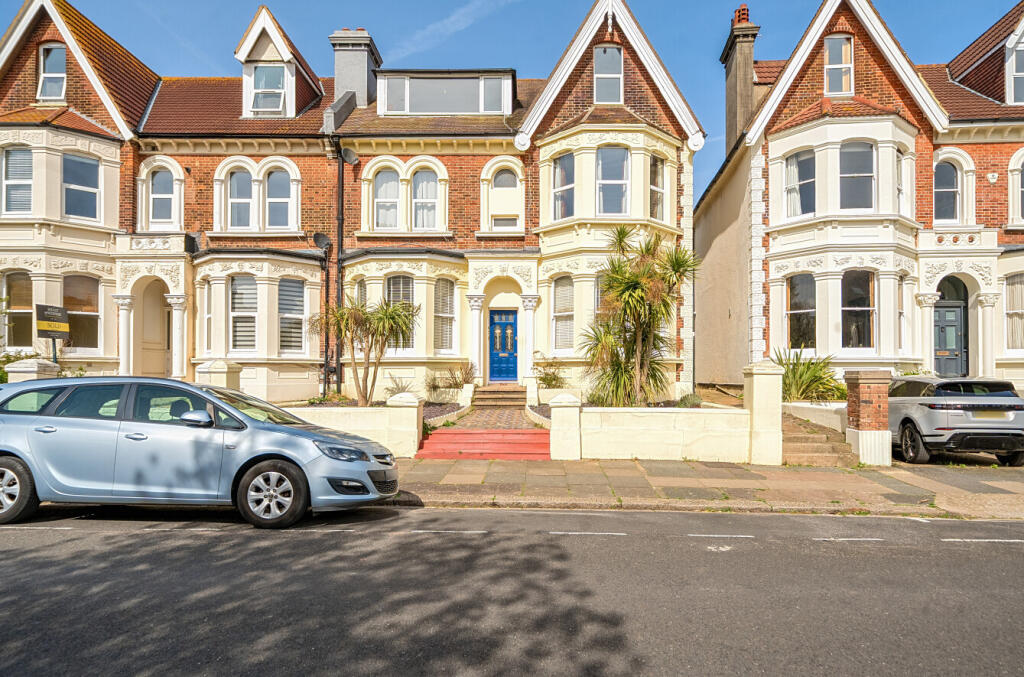 2 bed 1st Floor Flat for rent in Brighton and Hove. From Brand Vaughan - Hove