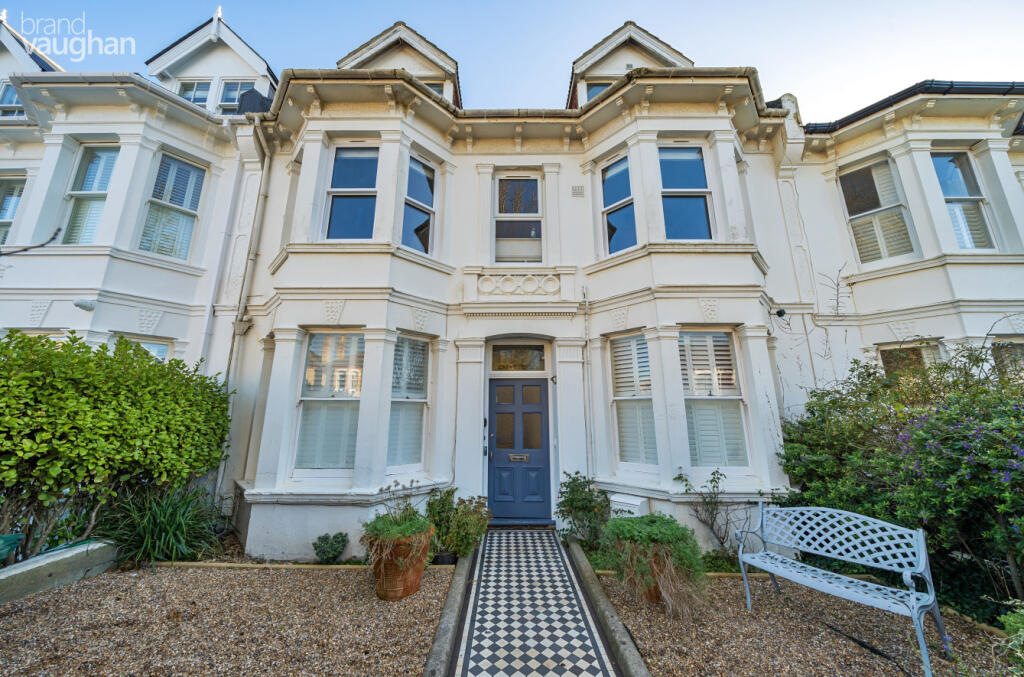 1 bed 1st Floor Flat for rent in Portslade-by-Sea. From Brand Vaughan - Hove