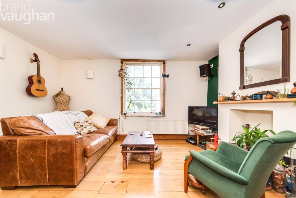 2 bed 1st Floor Flat for rent in Brighton and Hove. From Brand Vaughan - Hove
