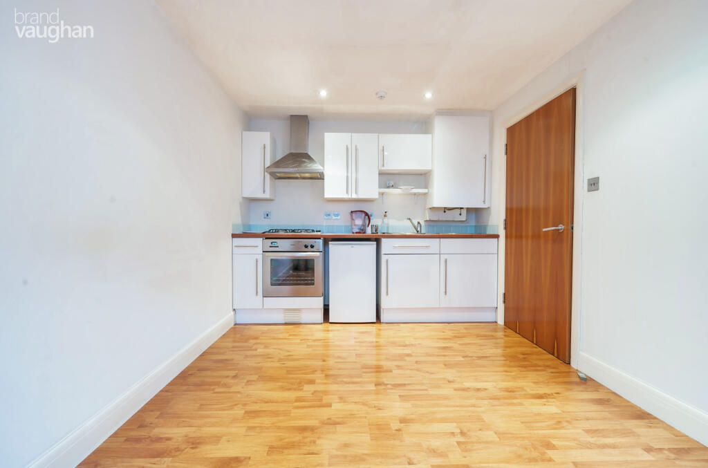 1 bed 1st Floor Flat for rent in Brighton and Hove. From Brand Vaughan - Hove