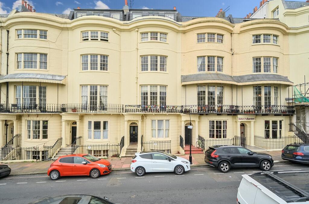 2 bed 1st Floor Flat for rent in Brighton and Hove. From Brand Vaughan - Hove 2 bed 1st Floor Flat for rent in Brighton and Hove. From Brand Vaughan - Hove