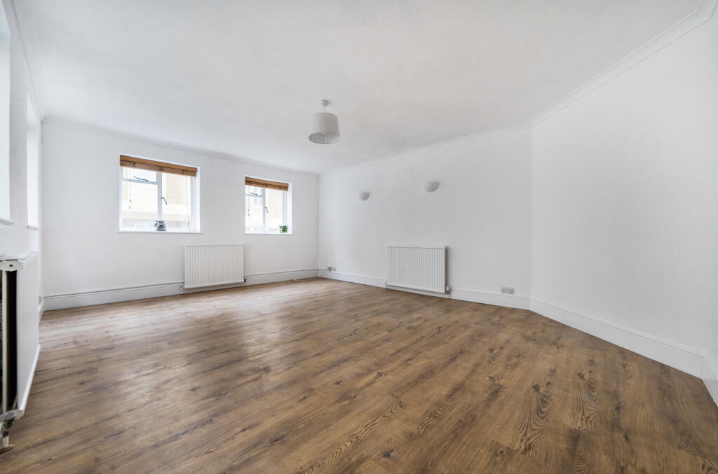 4 bed 1st Floor Flat for rent in Ovingdean. From Brand Vaughan - Hove