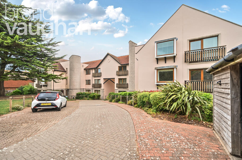 2 bed 1st Floor Flat for rent in Rottingdean. From Brand Vaughan - Hove