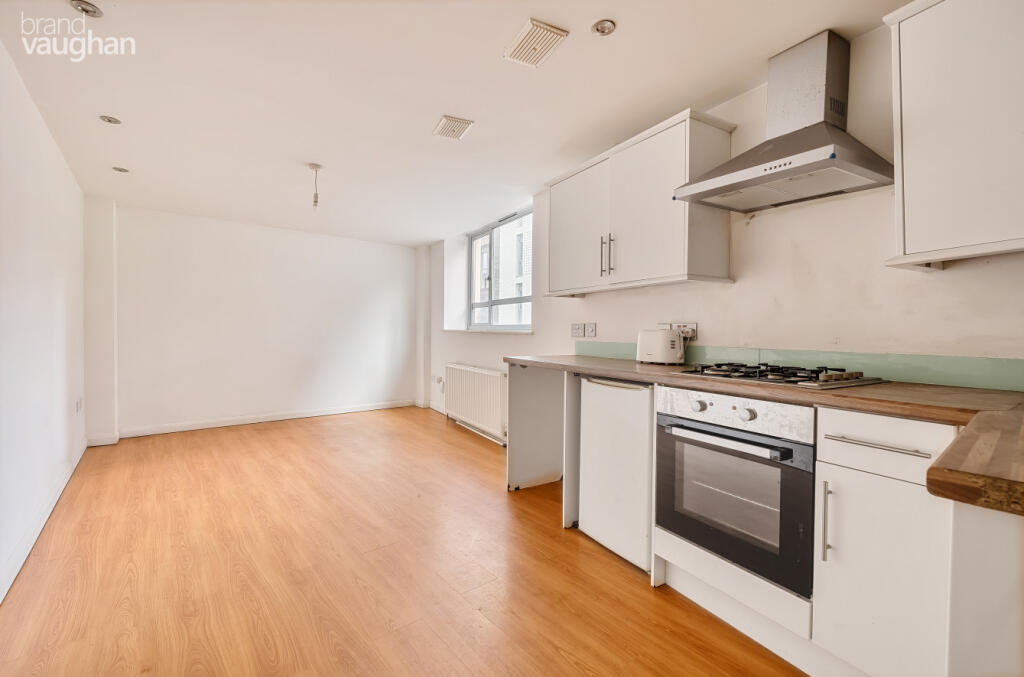 1 bed 1st Floor Flat for rent in Brighton and Hove. From Brand Vaughan - Hove 1 bed 1st Floor Flat for rent in Brighton and Hove. From Brand Vaughan - Hove