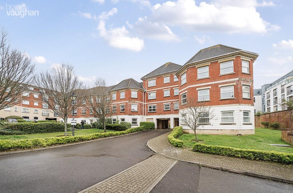 2 bed 1st Floor Flat for rent in Brighton and Hove. From Brand Vaughan - Hove