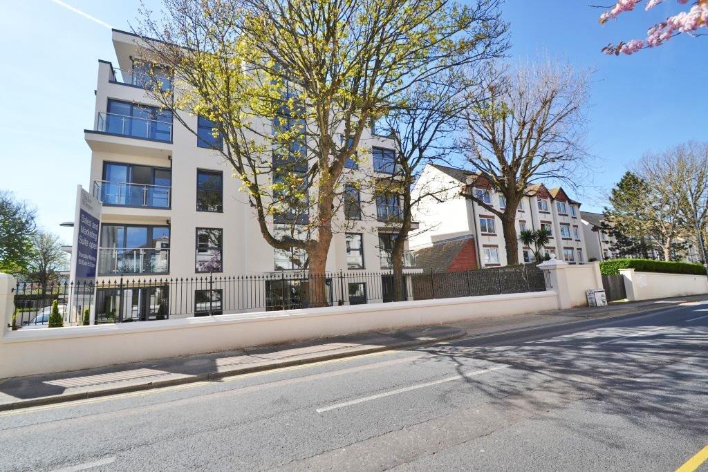 2 bed 1st Floor Flat for rent in Brighton and Hove. From Brand Vaughan - Hove