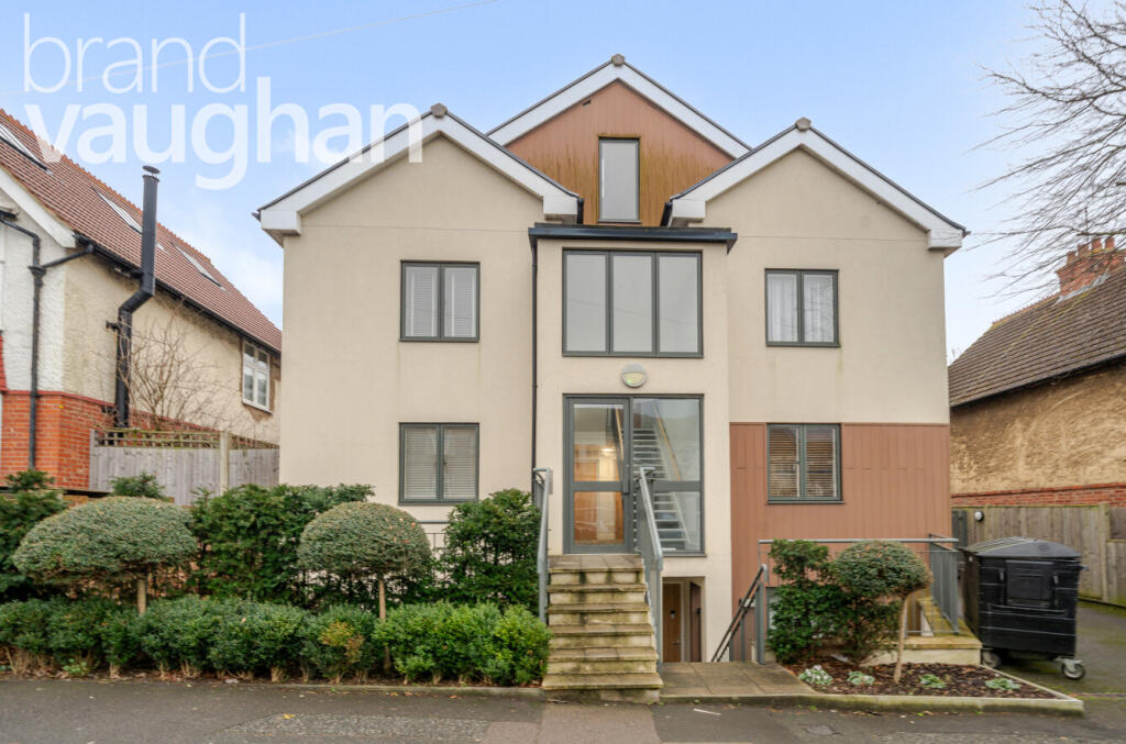 2 bed 1st Floor Flat for rent in Portslade-by-Sea. From Brand Vaughan - Hove 2 bed 1st Floor Flat for rent in Portslade-by-Sea. From Brand Vaughan - Hove