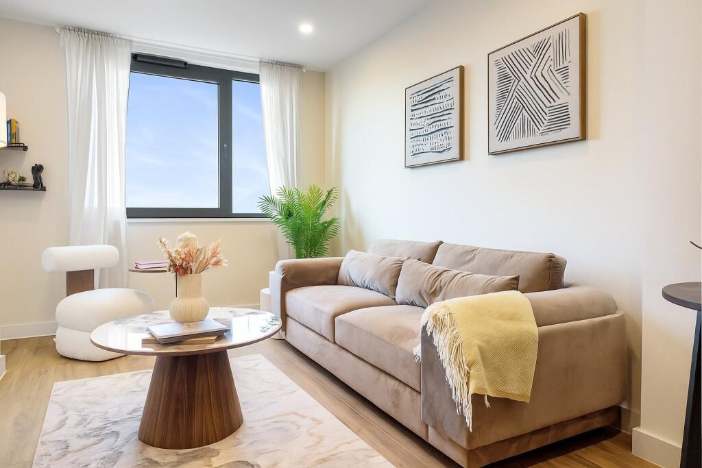 1 bed 1st Floor Flat for rent in Portslade-by-Sea. From Brand Vaughan - Hove