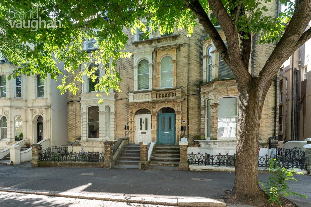 2 bed 1st Floor Flat for rent in Brighton and Hove. From Brand Vaughan - Hove 2 bed 1st Floor Flat for rent in Brighton and Hove. From Brand Vaughan - Hove