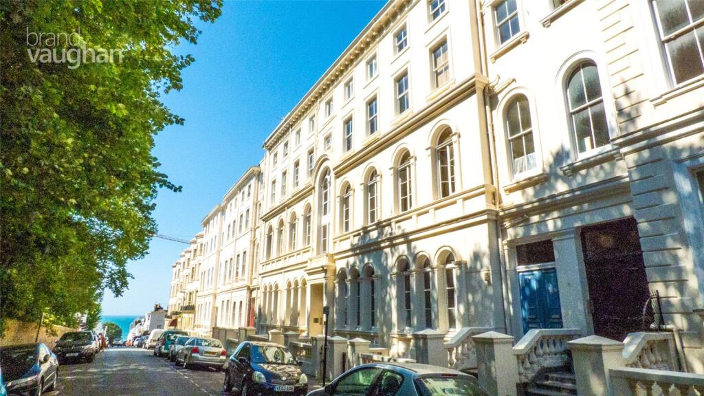 2 bed 1st Floor Flat for rent in Brighton and Hove. From Brand Vaughan - Hove