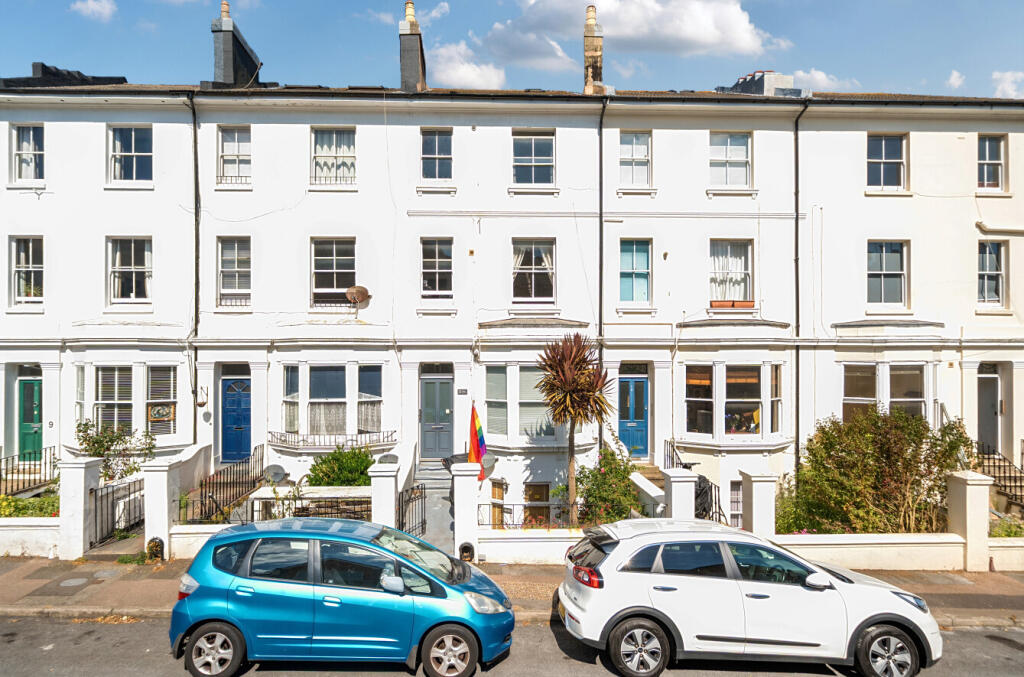 1 bed 1st Floor Flat for rent in Brighton and Hove. From Brand Vaughan - Hove 1 bed 1st Floor Flat for rent in Brighton and Hove. From Brand Vaughan - Hove