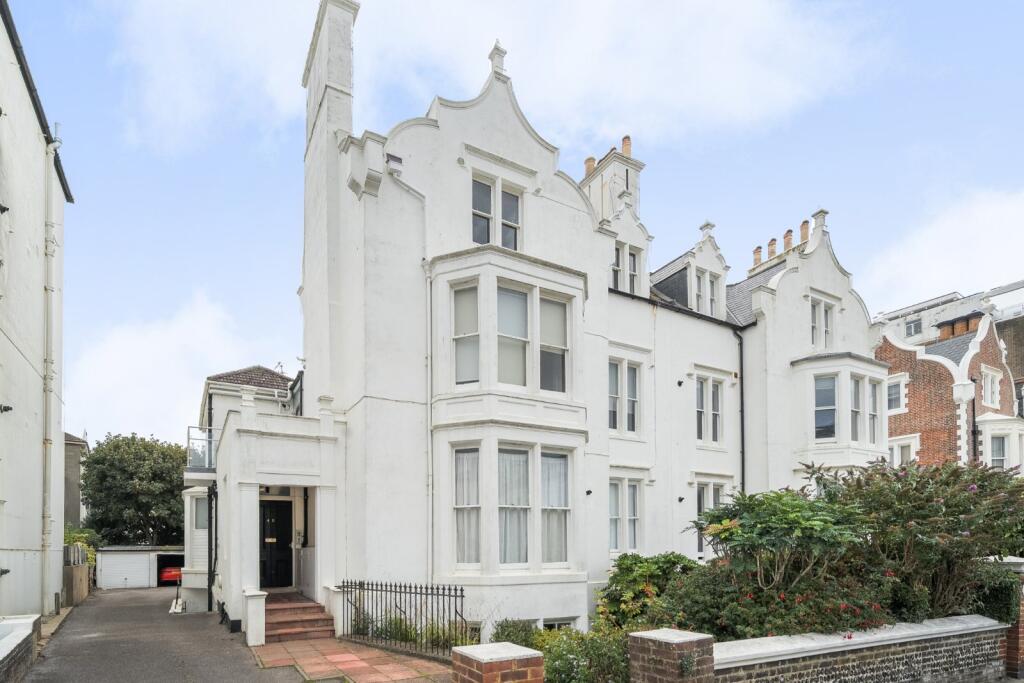 2 bed 1st Floor Flat for rent in Brighton and Hove. From Brand Vaughan - Hove