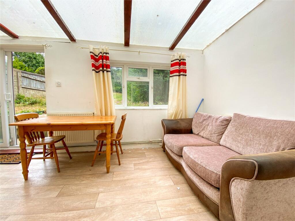 4 bed Semi Detached for rent in Ovingdean. From Brand Vaughan - Student Lettings - Brighton