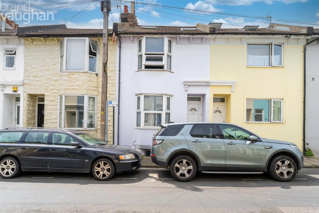 5 bed Mid Terraced House for rent in Ovingdean. From Brand Vaughan - Student Lettings - Brighton 5 bed Mid Terraced House for rent in Ovingdean. From Brand Vaughan - Student Lettings - Brighton