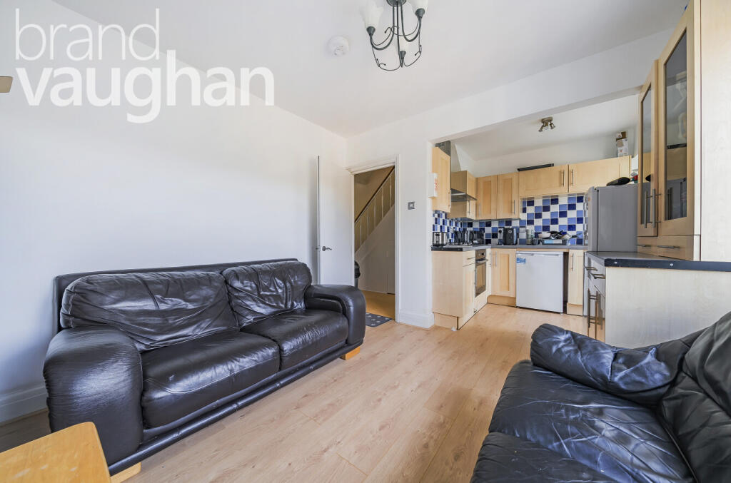 5 bed Mid Terraced House for rent in Ovingdean. From Brand Vaughan - Student Lettings - Brighton 5 bed Mid Terraced House for rent in Ovingdean. From Brand Vaughan - Student Lettings - Brighton