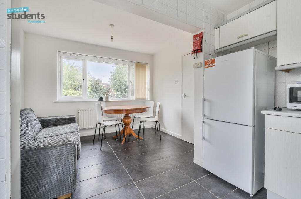 6 bed Detached for rent in Falmer. From Brand Vaughan - Student Lettings - Brighton