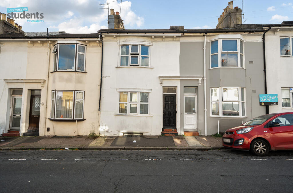 5 bed Mid Terraced House for rent in Ovingdean. From Brand Vaughan - Student Lettings - Brighton 5 bed Mid Terraced House for rent in Ovingdean. From Brand Vaughan - Student Lettings - Brighton