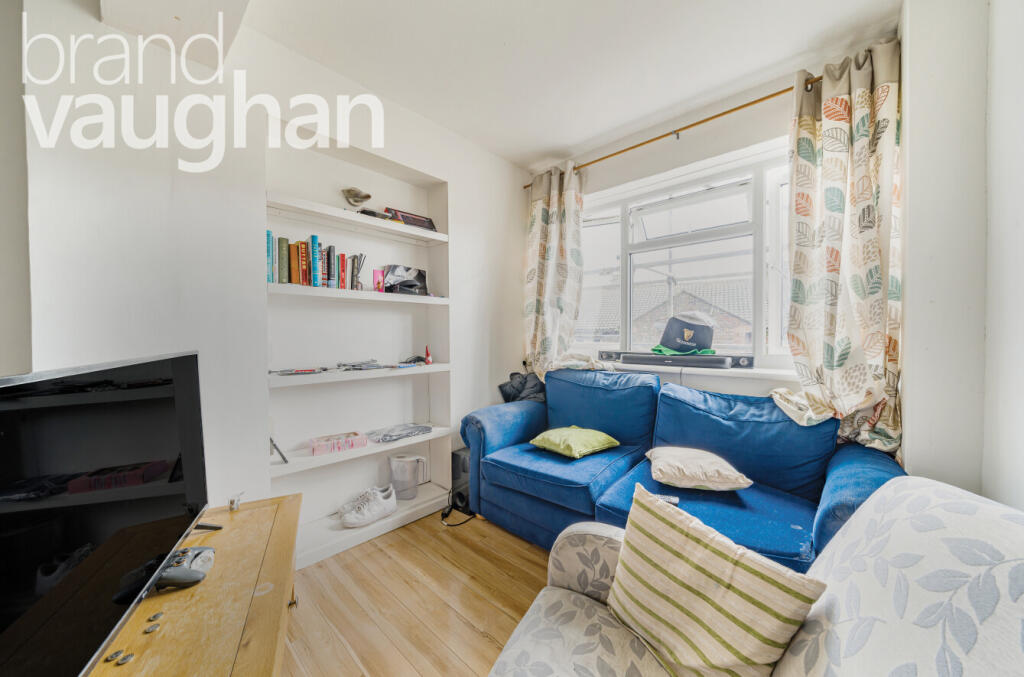 4 bed 1st Floor Flat for rent in Ovingdean. From Brand Vaughan - Student Lettings - Brighton
