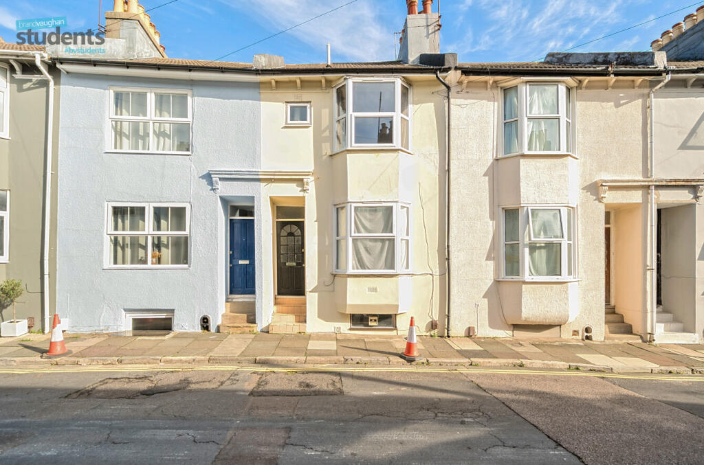 4 bed Mid Terraced House for rent in Ovingdean. From Brand Vaughan - Student Lettings - Brighton 4 bed Mid Terraced House for rent in Ovingdean. From Brand Vaughan - Student Lettings - Brighton