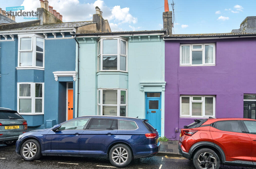 3 bed Mid Terraced House for rent in Ovingdean. From Brand Vaughan - Student Lettings - Brighton 3 bed Mid Terraced House for rent in Ovingdean. From Brand Vaughan - Student Lettings - Brighton