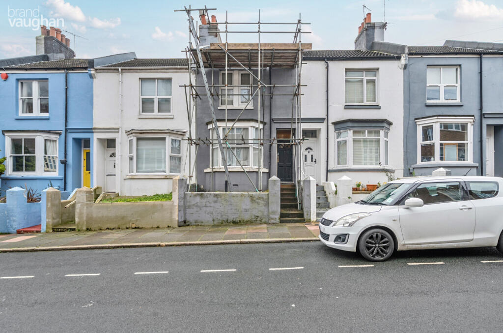 3 bed Mid Terraced House for rent in Ovingdean. From Brand Vaughan - Student Lettings - Brighton 3 bed Mid Terraced House for rent in Ovingdean. From Brand Vaughan - Student Lettings - Brighton