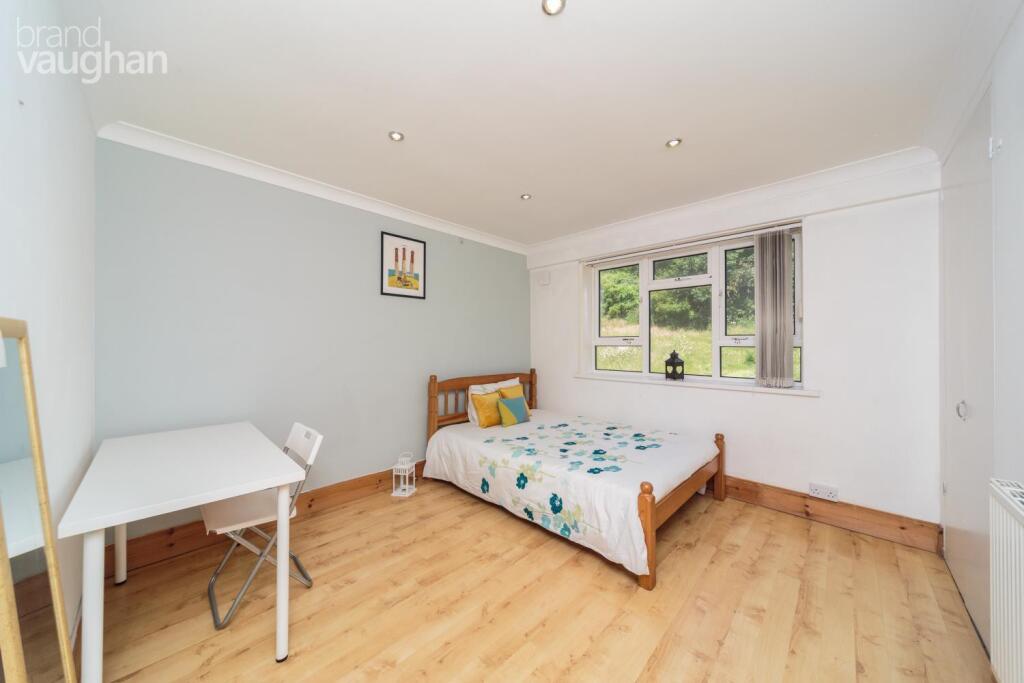 3 bed 1st Floor Flat for rent in Ovingdean. From Brand Vaughan - Student Lettings - Brighton 3 bed 1st Floor Flat for rent in Ovingdean. From Brand Vaughan - Student Lettings - Brighton