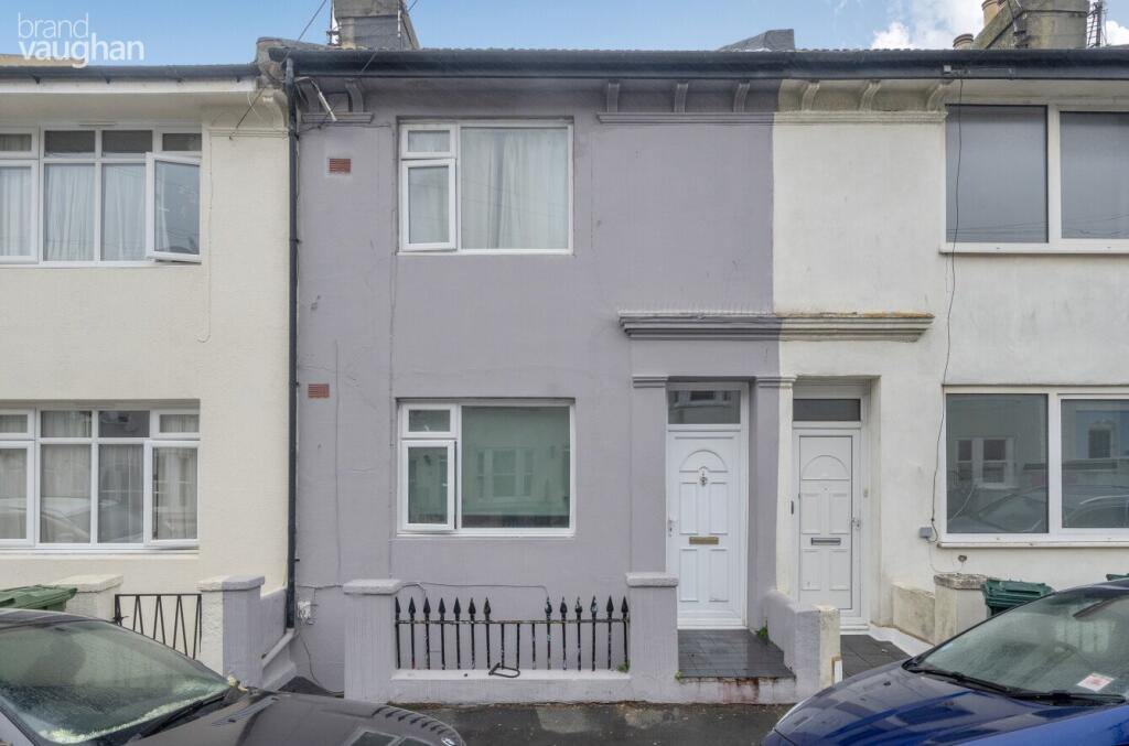 5 bed Mid Terraced House for rent in Ovingdean. From Brand Vaughan - Student Lettings - Brighton 5 bed Mid Terraced House for rent in Ovingdean. From Brand Vaughan - Student Lettings - Brighton