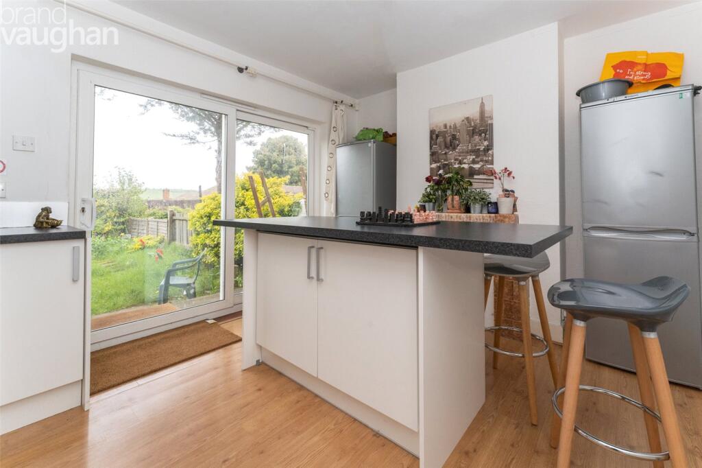 6 bed Mid Terraced House for rent in Ovingdean. From Brand Vaughan - Student Lettings - Brighton