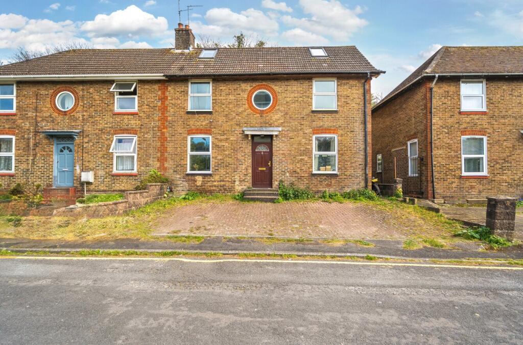 5 bed Semi Detached for rent in Ovingdean. From Brand Vaughan - Student Lettings - Brighton