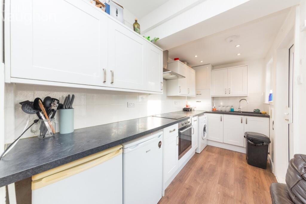 3 bed Mid Terraced House for rent in Ovingdean. From Brand Vaughan - Student Lettings - Brighton 3 bed Mid Terraced House for rent in Ovingdean. From Brand Vaughan - Student Lettings - Brighton