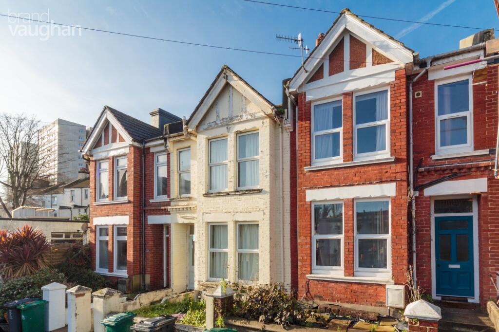 3 bed Mid Terraced House for rent in Brighton and Hove. From Brand Vaughan - Student Lettings - Brighton 3 bed Mid Terraced House for rent in Brighton and Hove. From Brand Vaughan - Student Lettings - Brighton