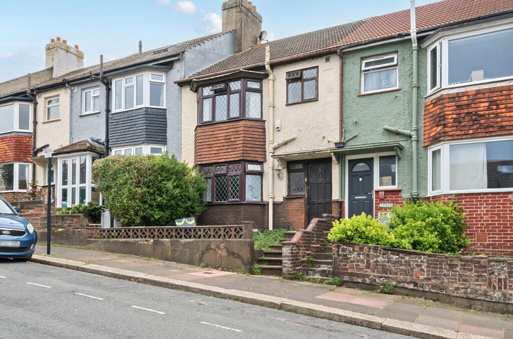 3 bed Mid Terraced House for rent in Ovingdean. From Brand Vaughan - Student Lettings - Brighton 3 bed Mid Terraced House for rent in Ovingdean. From Brand Vaughan - Student Lettings - Brighton