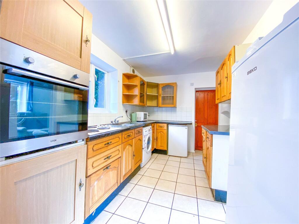 4 bed Semi Detached for rent in Ovingdean. From Brand Vaughan - Student Lettings - Brighton 4 bed Semi Detached for rent in Ovingdean. From Brand Vaughan - Student Lettings - Brighton