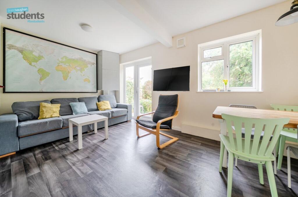 3 bed Semi Detached for rent in Falmer. From Brand Vaughan - Student Lettings - Brighton 3 bed Semi Detached for rent in Falmer. From Brand Vaughan - Student Lettings - Brighton