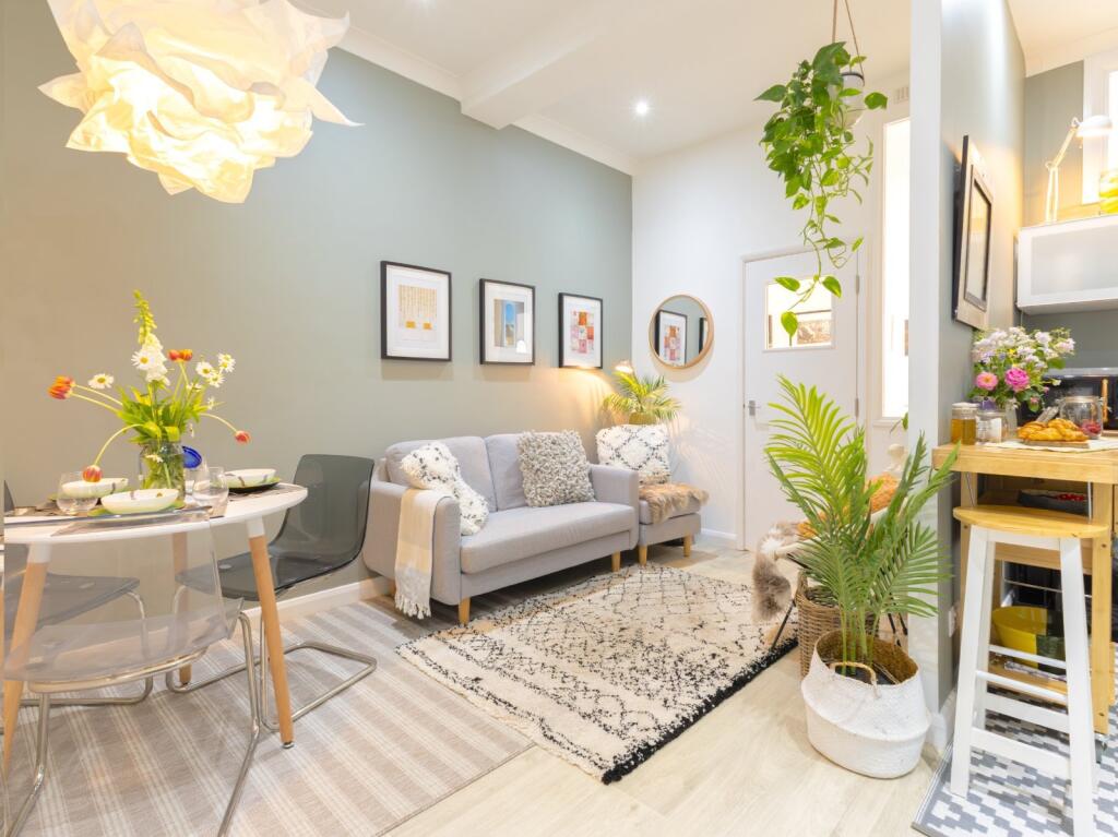 3 bed 1st Floor Flat for rent in Brighton and Hove. From Brand Vaughan - Student Lettings - Brighton