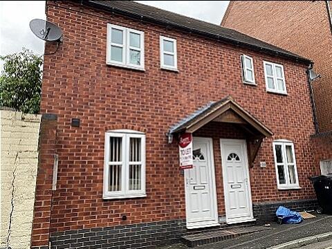 2 bed Mid Terraced House for rent in Bridgnorth. From Rogers & Partners - Wolverhampton