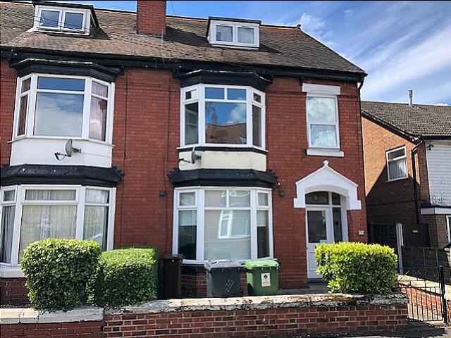 1 bed 1st Floor Flat for rent in Perton. From Rogers & Partners - Wolverhampton 1 bed 1st Floor Flat for rent in Perton. From Rogers & Partners - Wolverhampton