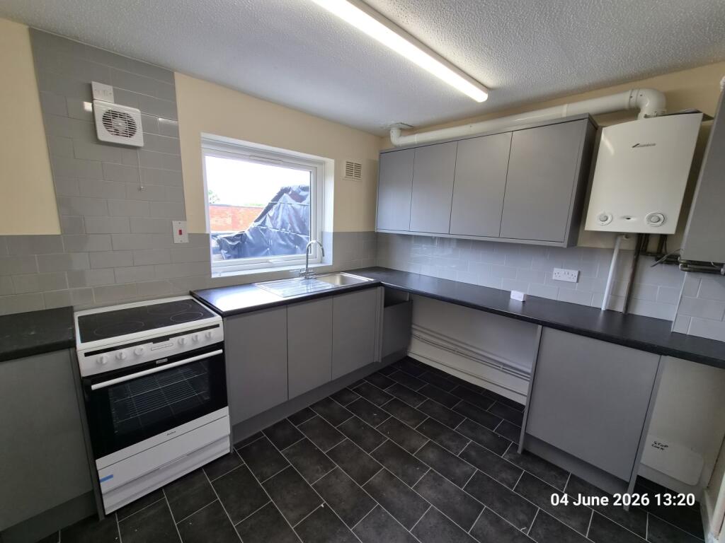 2 bed 1st Floor Flat for rent in Kingswinford. From Rogers & Partners - Wolverhampton