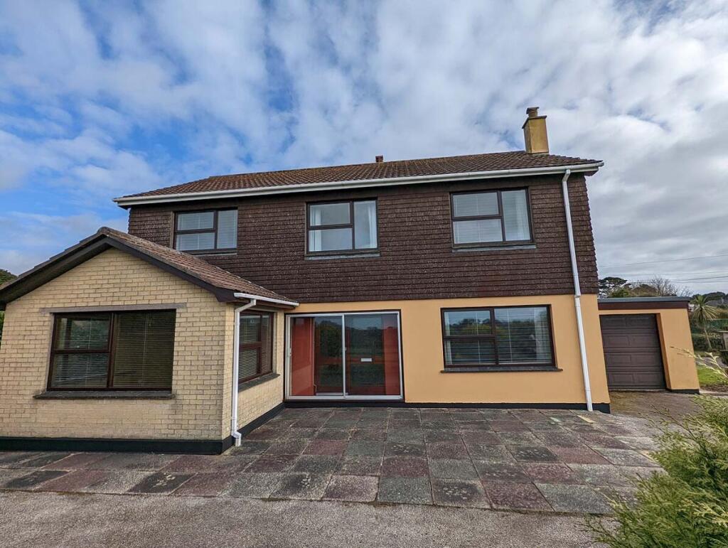 4 bed Detached for rent in Camborne. From Real Estates - Redruth