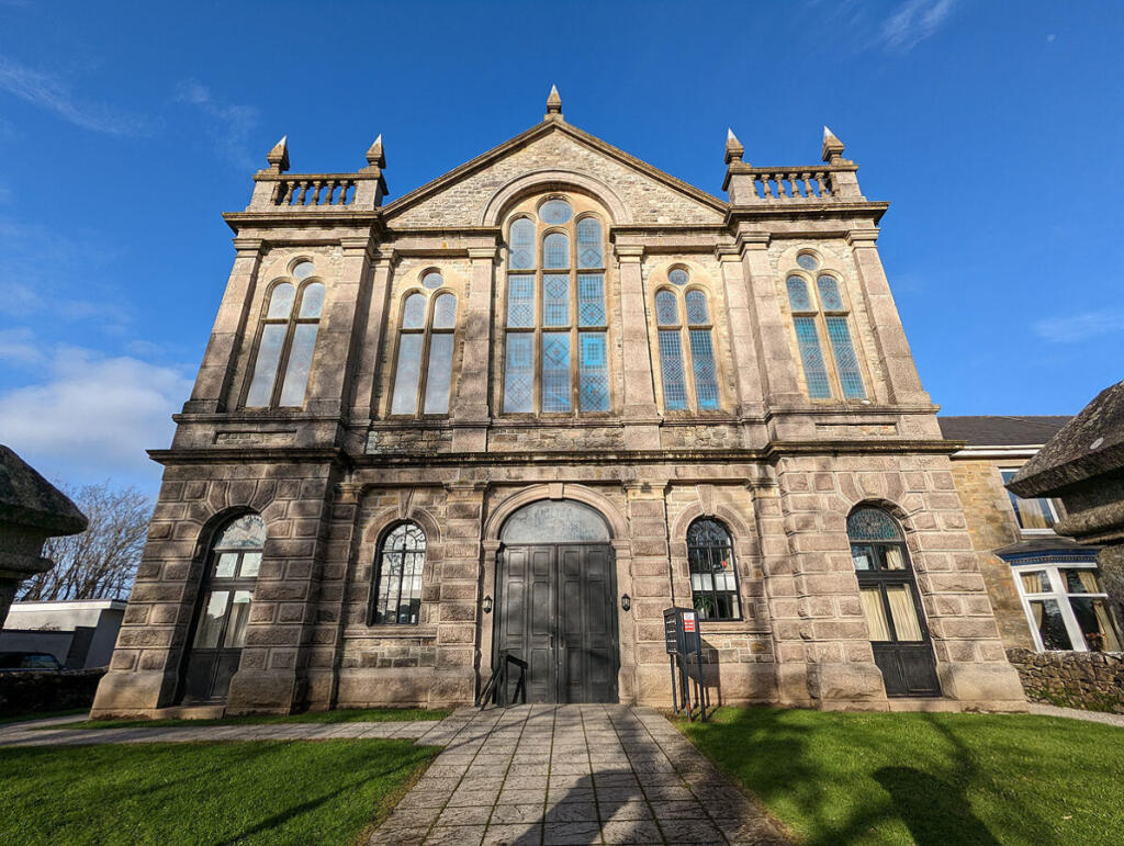 2 bed Duplex for rent in Redruth. From Real Estates - Redruth