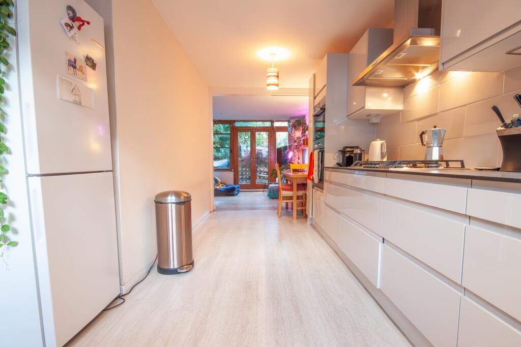 2 bed Maisonette for rent in Camden Town. From Abacus Estates West Hampstead