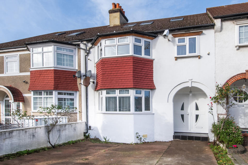 5 bed Mid Terraced House for rent in London. From Truepenny's Property Consultants Dulwich