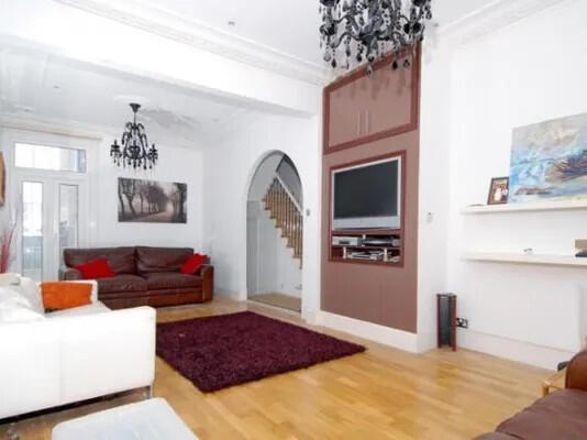4 bed Semi Detached for rent in London. From Truepenny's Property Consultants - Dulwich 4 bed Semi Detached for rent in London. From Truepenny's Property Consultants - Dulwich