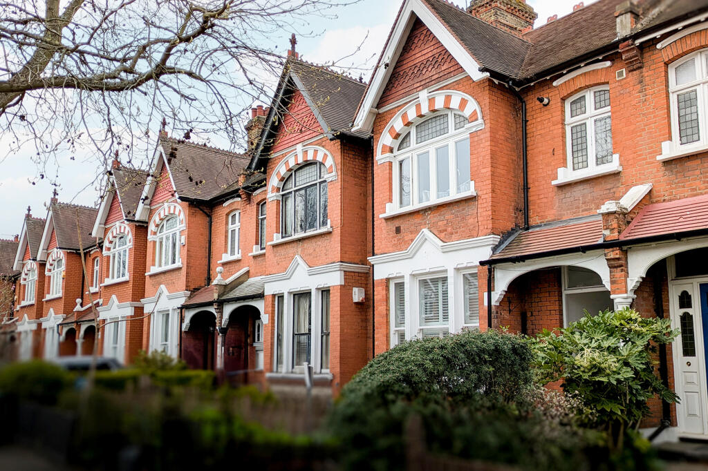 1 bed 1st Floor Flat for rent in London. From Truepenny's Property Consultants - Dulwich