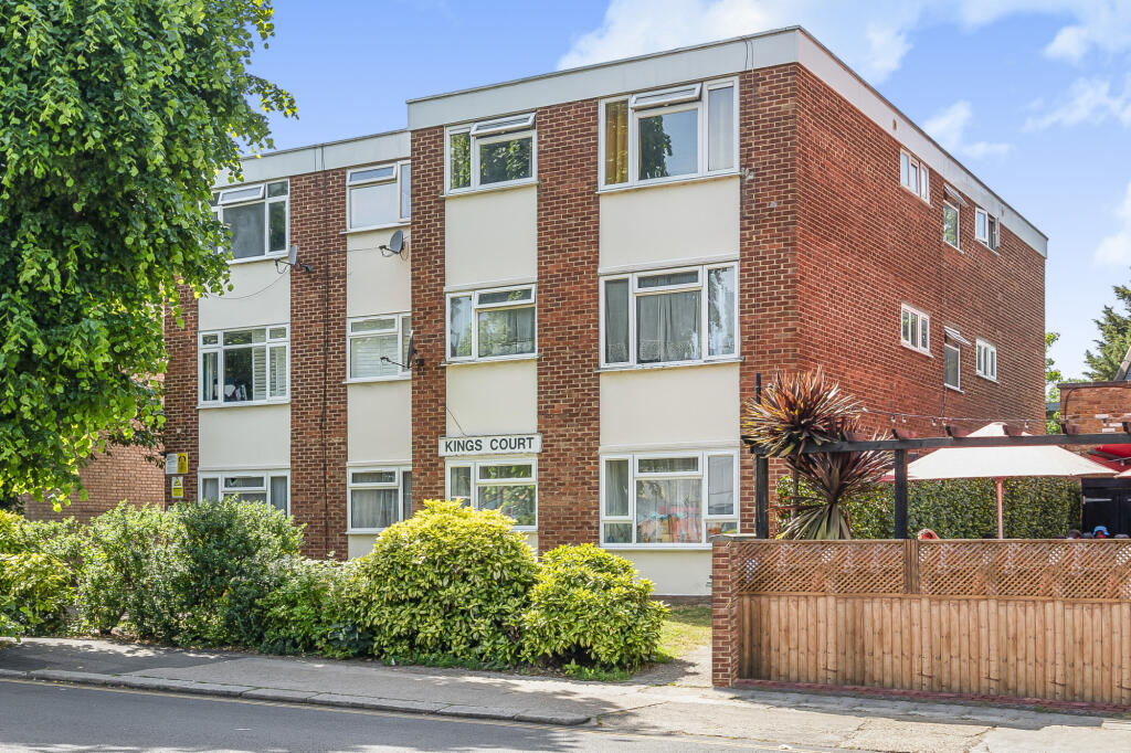 1 bed 1st Floor Flat for rent in London. From Truepenny's Property Consultants - Dulwich