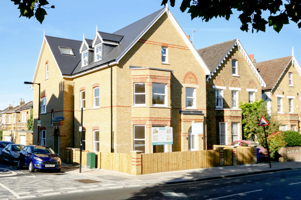 2 bed Apartment for rent in Camberwell. From Truepenny's Property Consultants - Dulwich 2 bed Apartment for rent in Camberwell. From Truepenny's Property Consultants - Dulwich